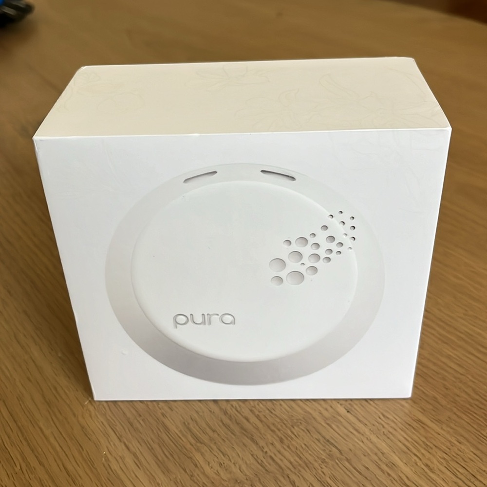 NIB Pura Smart Fragrance Diffuser
